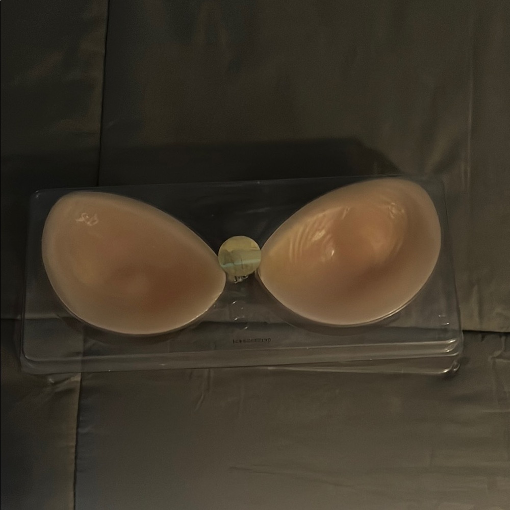 Adhesive Strapless Bra In Nude